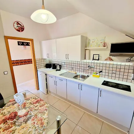 Lejlighed Kiwi Apartmanhaz