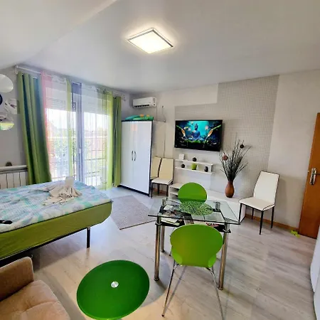 Kiwi Apartmanhaz