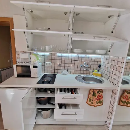 Kiwi Apartmanhaz Heviz