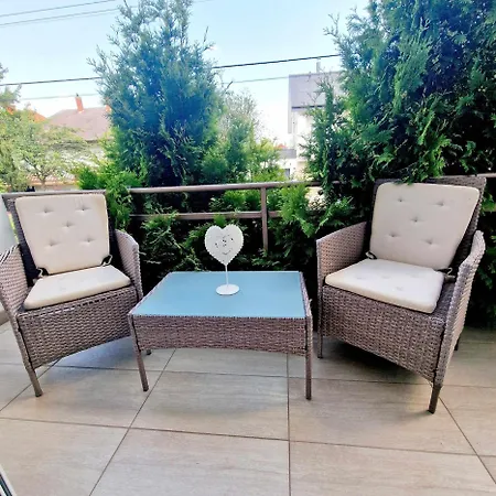 Kiwi Apartmanhaz