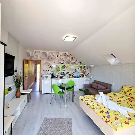 Kiwi Apartmanhaz
