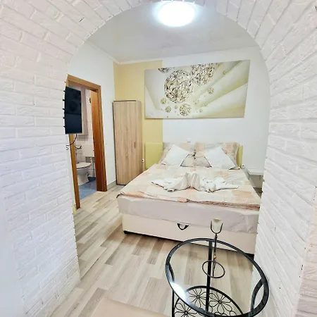 Kiwi Apartmanhaz * Hévíz