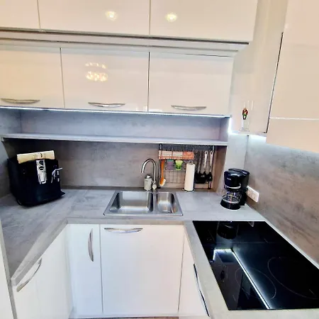 Apartment Kiwi Apartmanhaz
