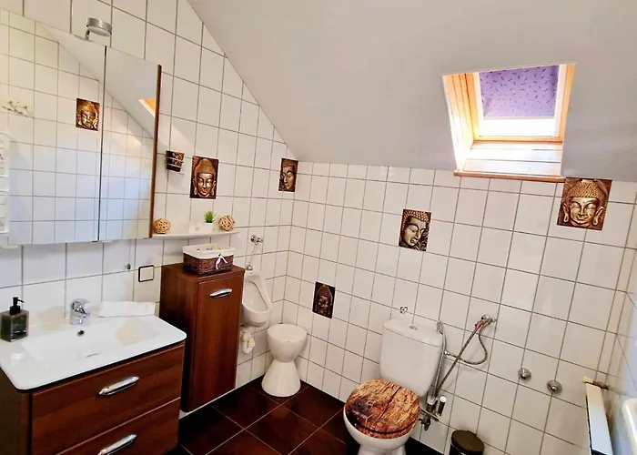Kiwi Apartmanhaz Heviz