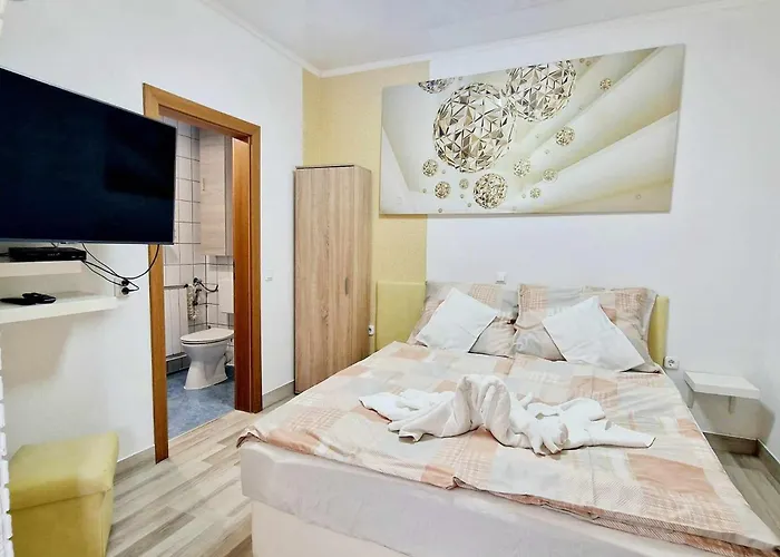 Kiwi Apartmanhaz *