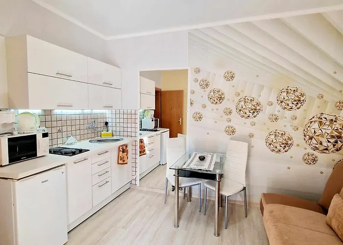 Kiwi Apartmanhaz * Hévíz